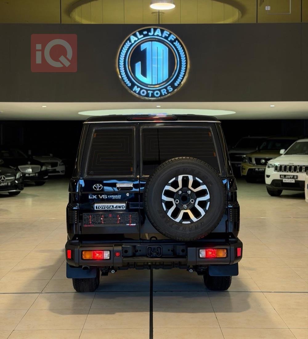 تويوتا لاند كروزر 76